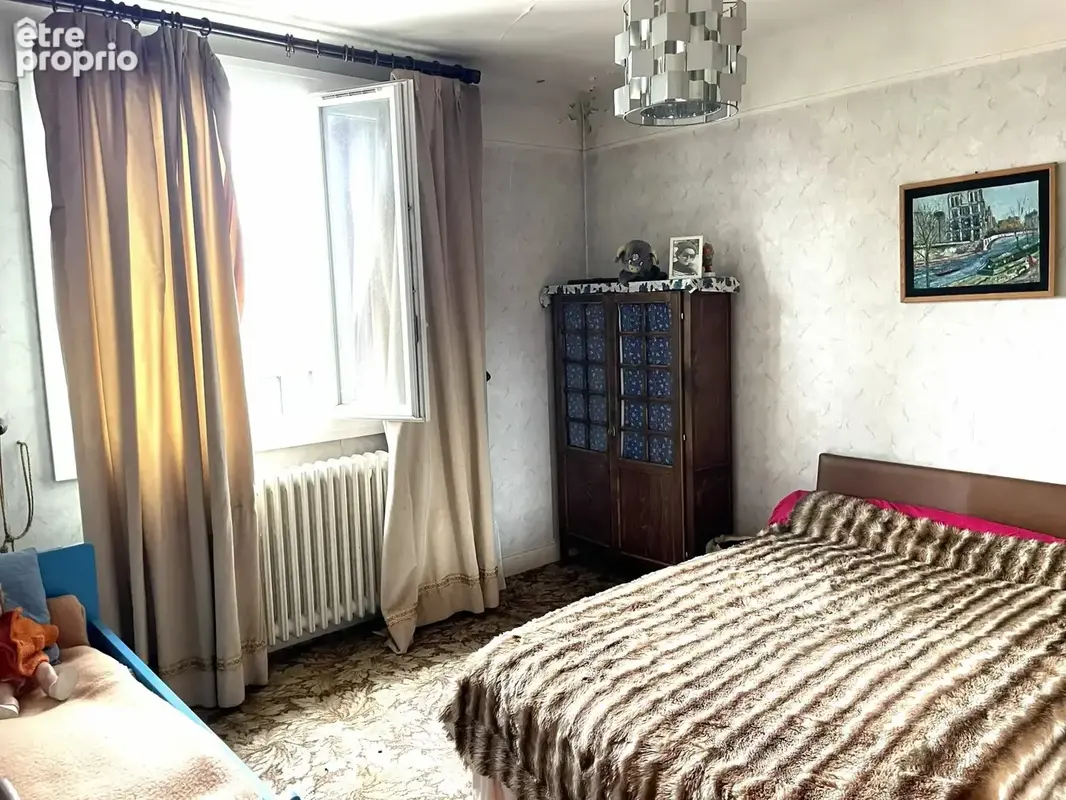 BAGNEUX –  Maison familiale de 120 m² 5 chambres avec jardin, garage et dépendances - photo 8