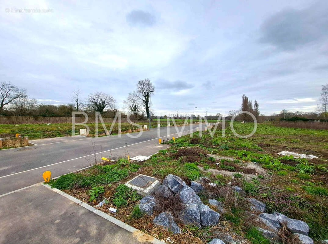Terrain à FLINES-LEZ-RACHES