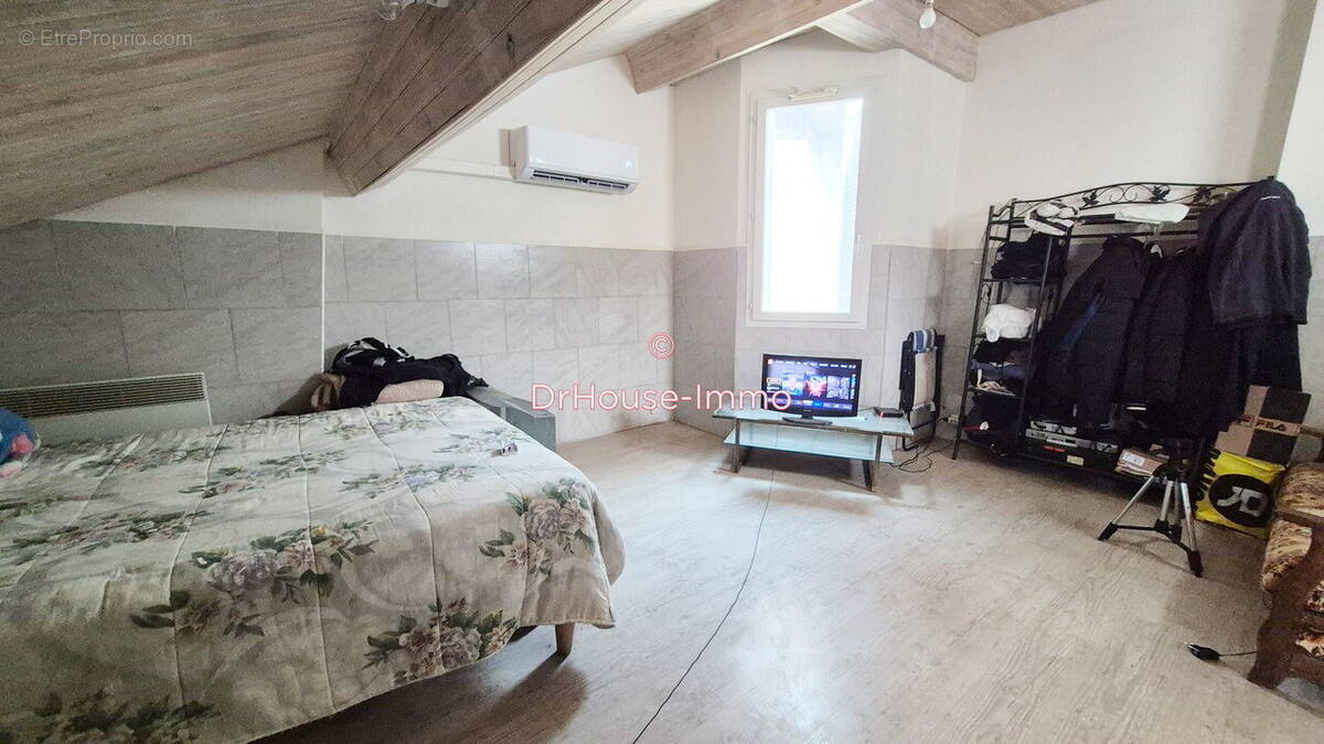 Appartement à MARSEILLE-4E