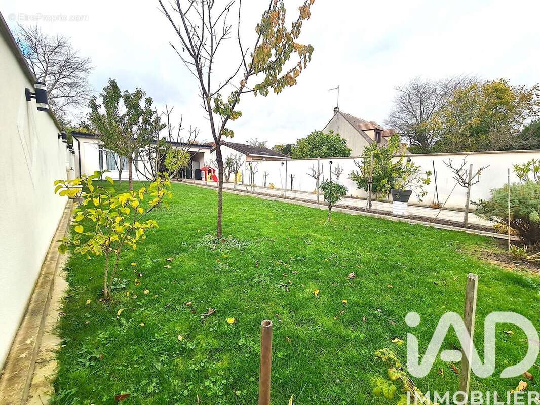 Photo 2 - Maison à MONTFERMEIL