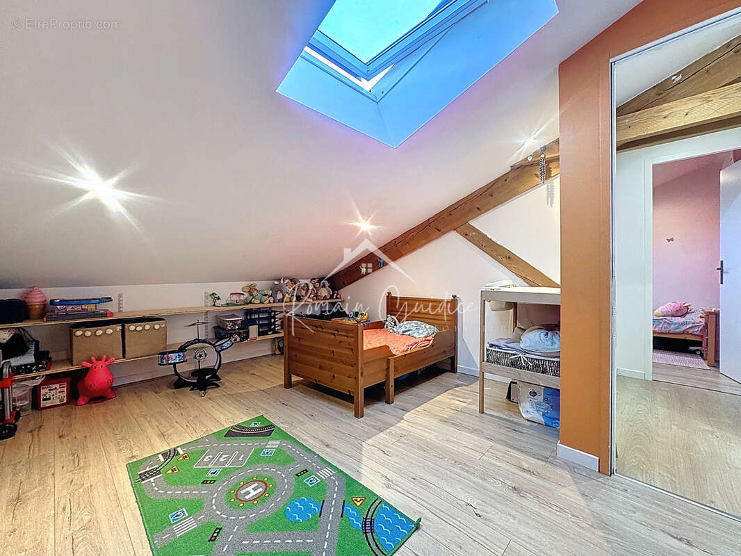 Loft en duplex 144 m2 avec deux places de parking - photo 14
