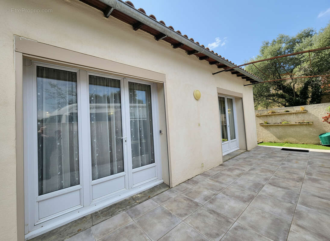 Autre à CHATEAUNEUF-DE-GADAGNE