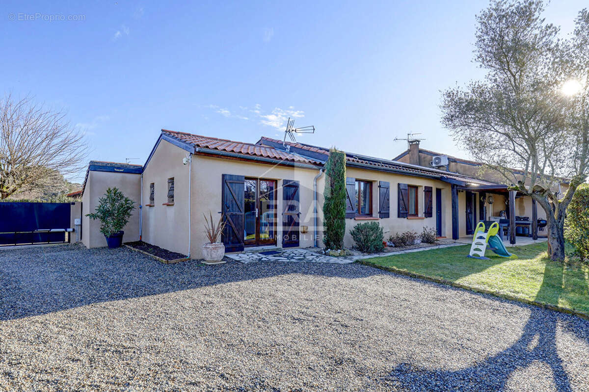 Maison à BRUGUIERES