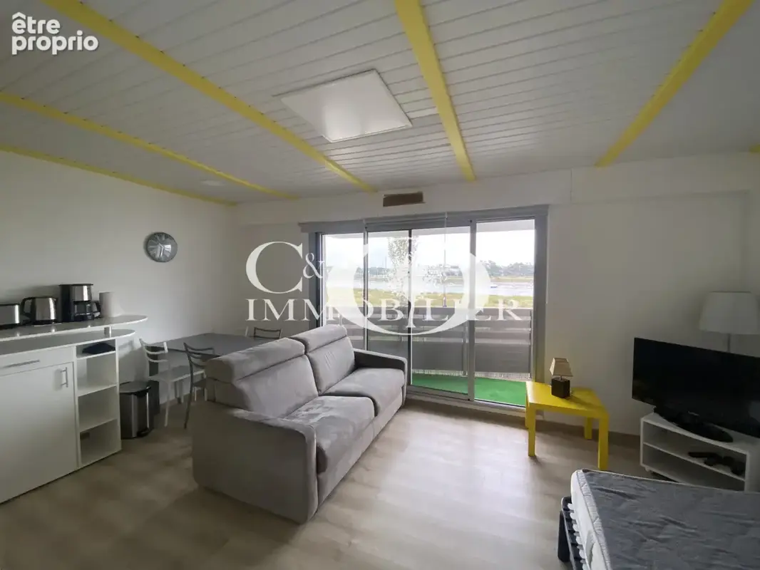 Bel appartement de type studio meublé en rez-de-chaussée surelevé avec vue sur la vie - photo 5