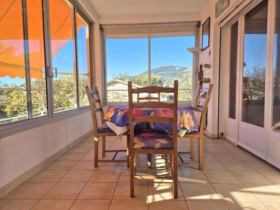 Appartement à VENCE