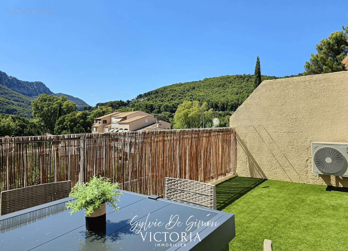 Appartement rénové avec terrasse vue dégagée - photo 4