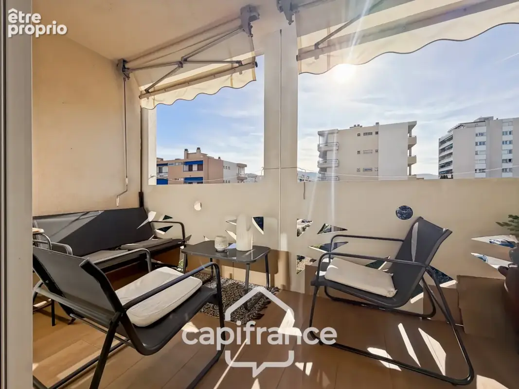 Appartement à vendre 4 pièces HYERES (83) - 147m2- 4ème et dernièr Etage- Accès direct GARAGE - photo 19