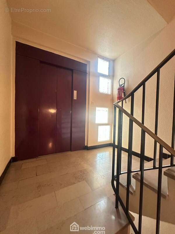 Avec ascenseur - Appartement à LAON