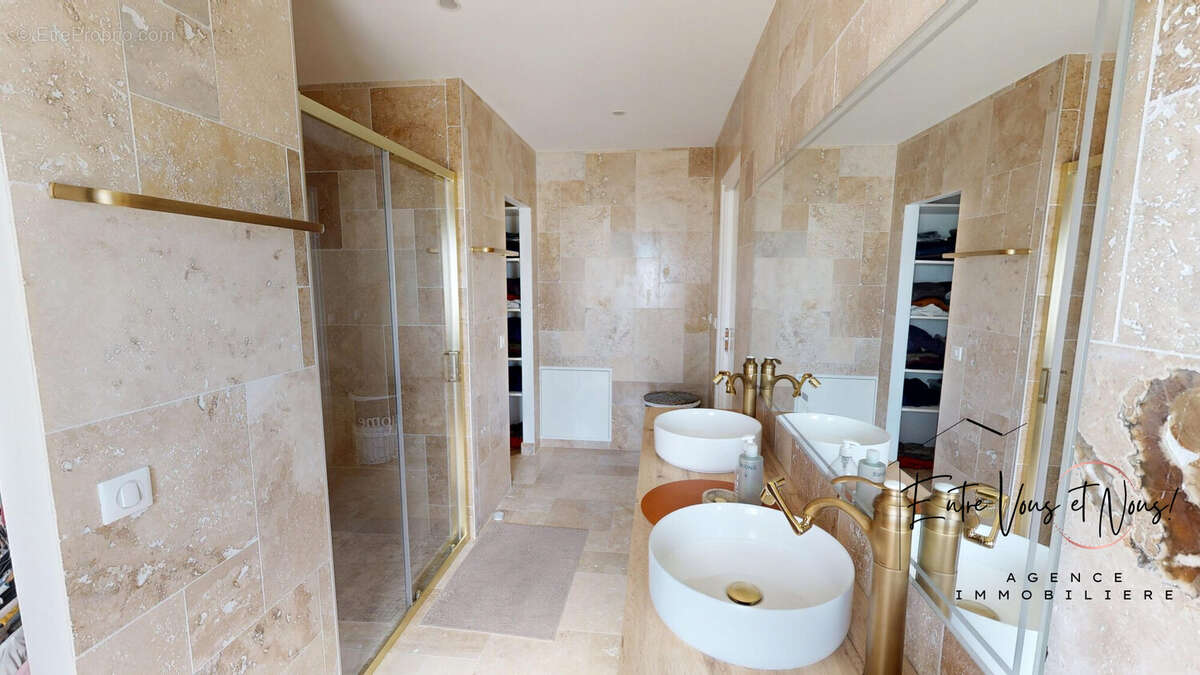 Maison 331 m² à Langon  - photo 6
