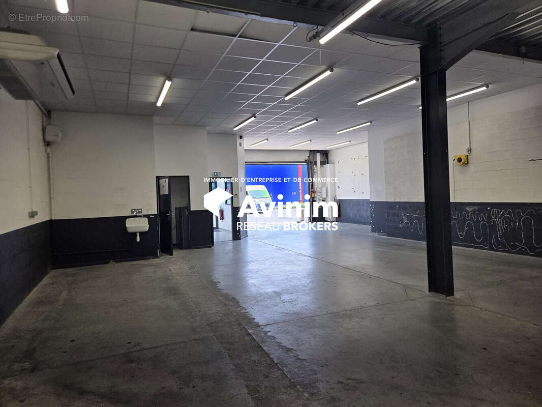 Commerce 390 m² à Epagny  - photo 8