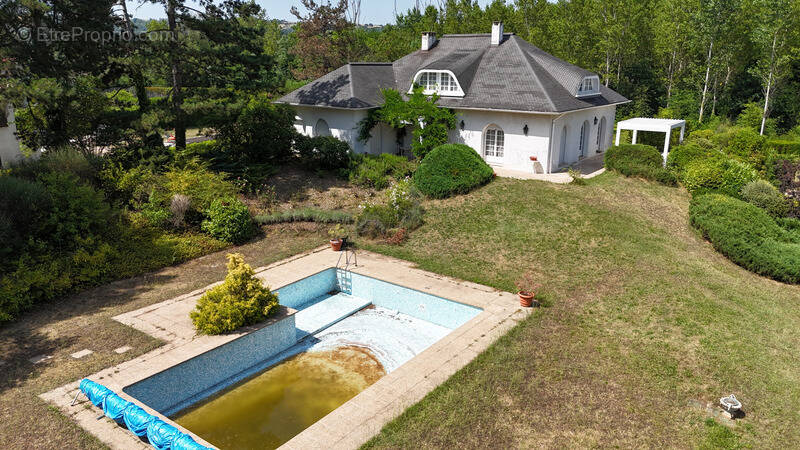 Maison à SAINT-BARTHELEMY-DE-VALS