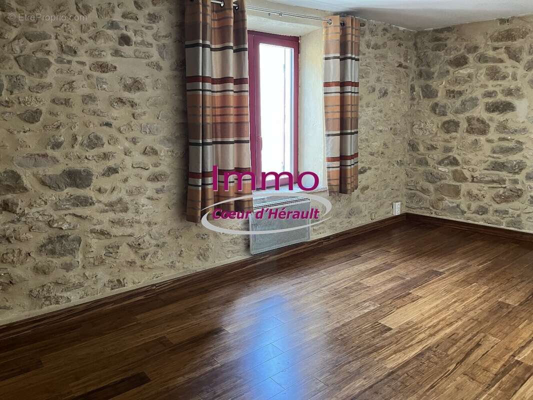 Maison à SAINT-FELIX-DE-LODEZ