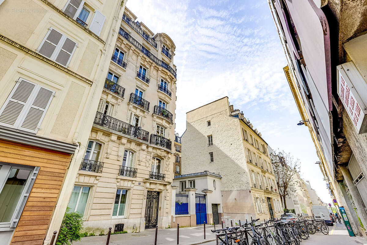 Appartement à PARIS-17E