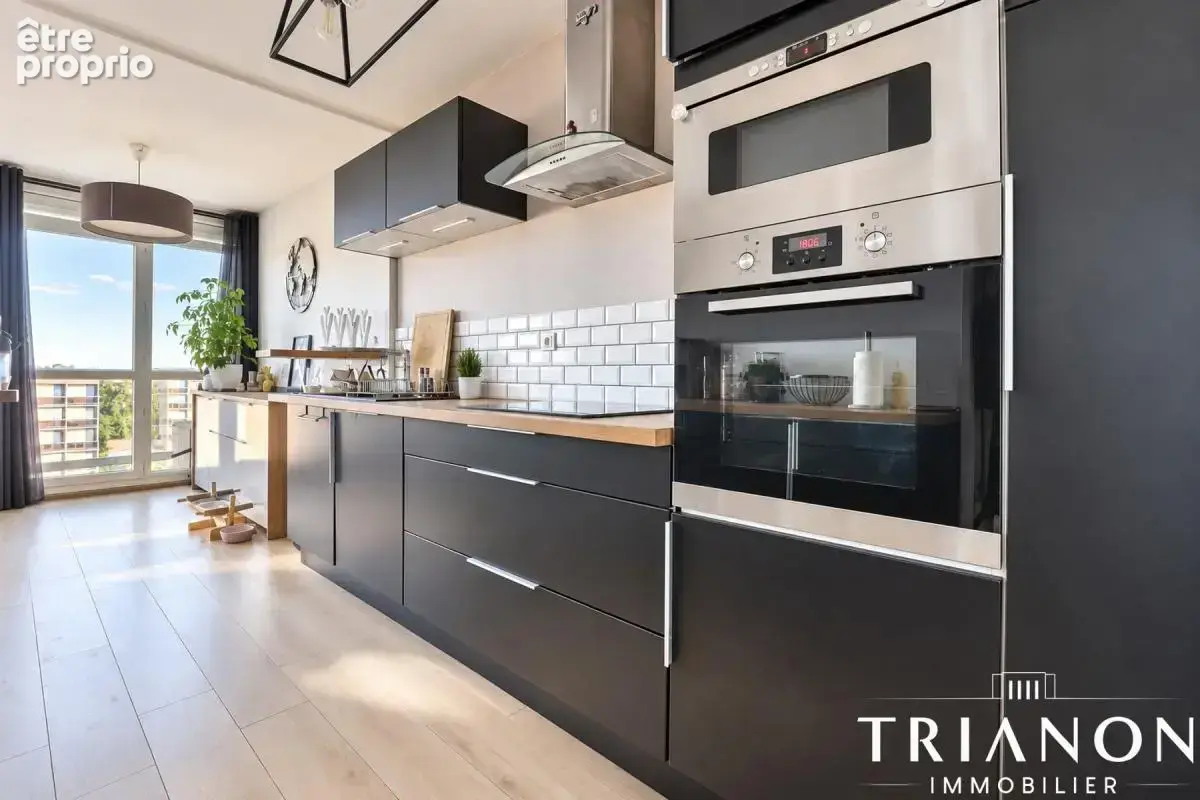 Plaisir – dernier etage - 2 chambres – balcons – parking - photo 5