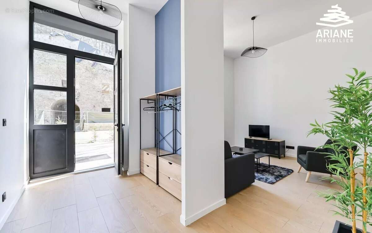 Appartement à VOURLES