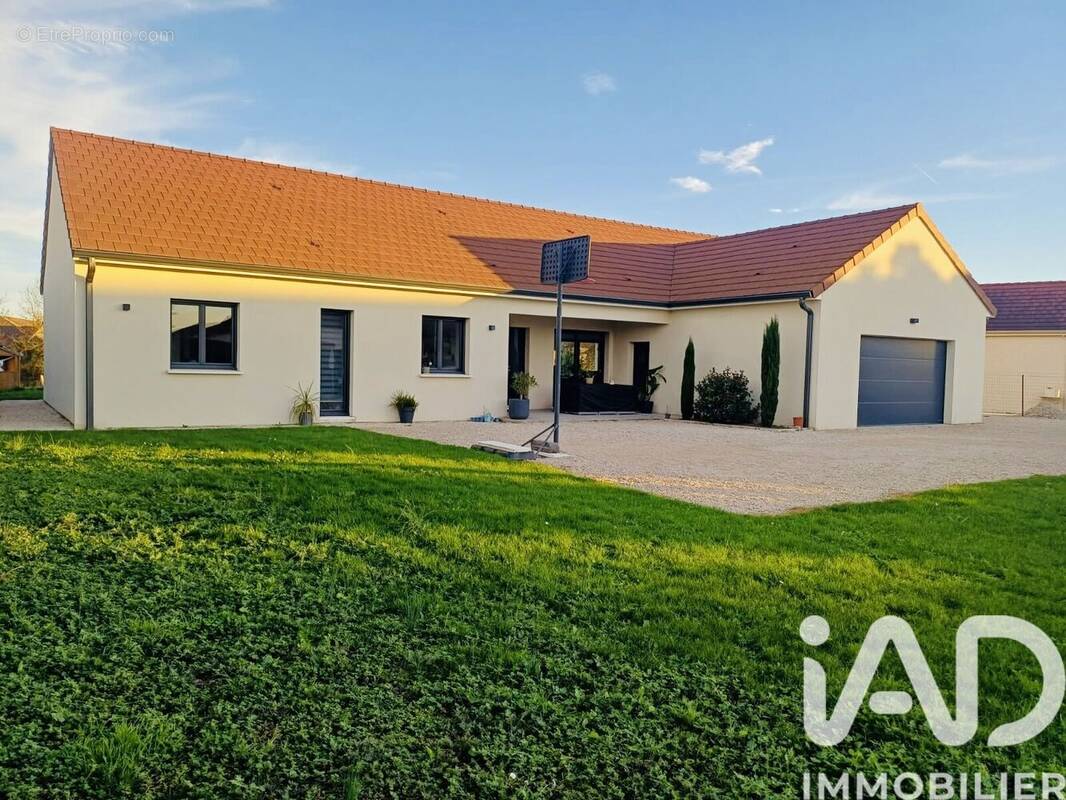 Photo 1 - Maison à VIREY-LE-GRAND