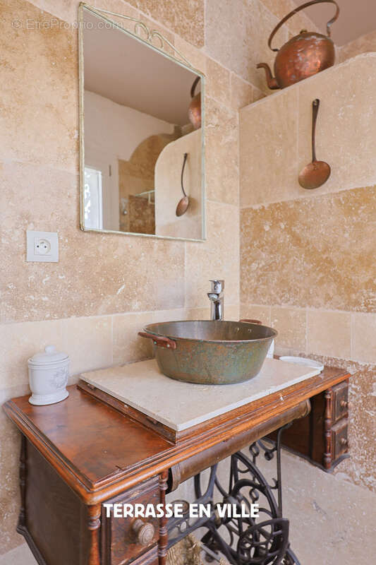 Appartement à EVENOS