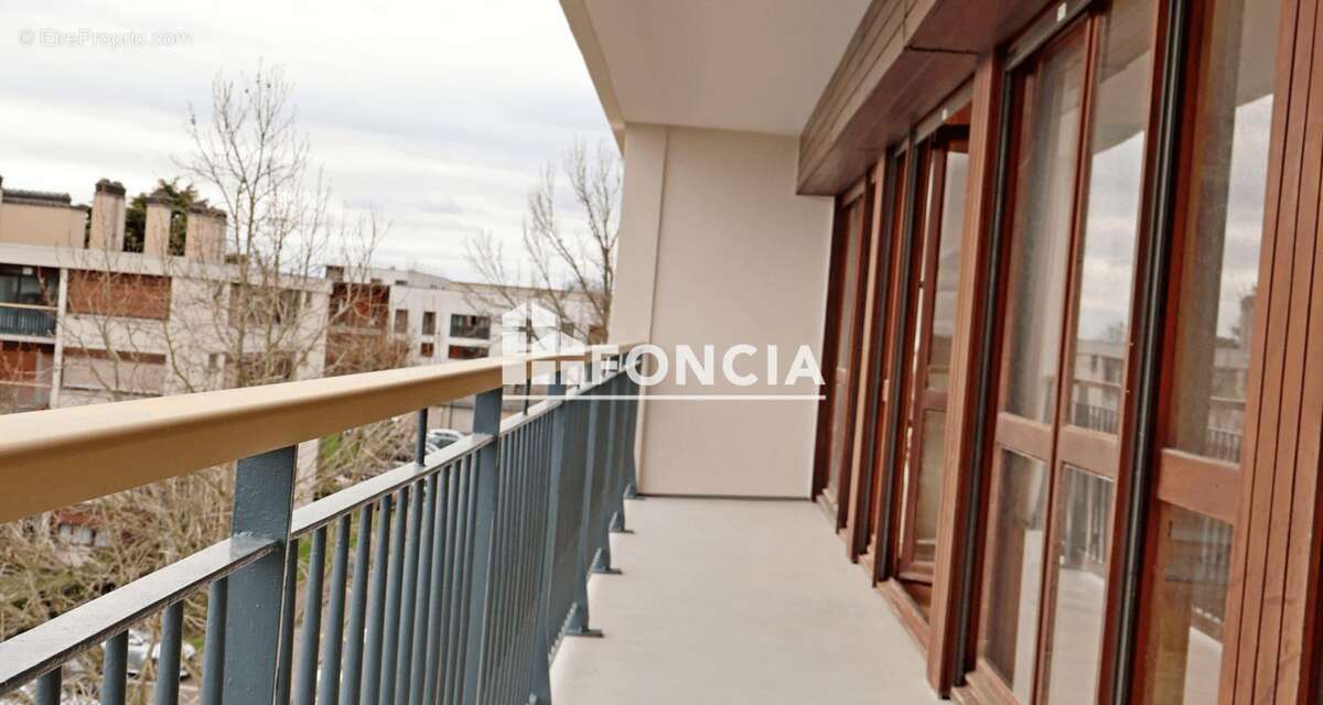 Appartement à NOISY-LE-ROI