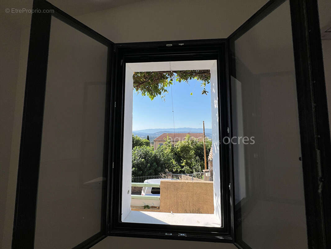 Appartement à SAINT-SATURNIN-LES-APT