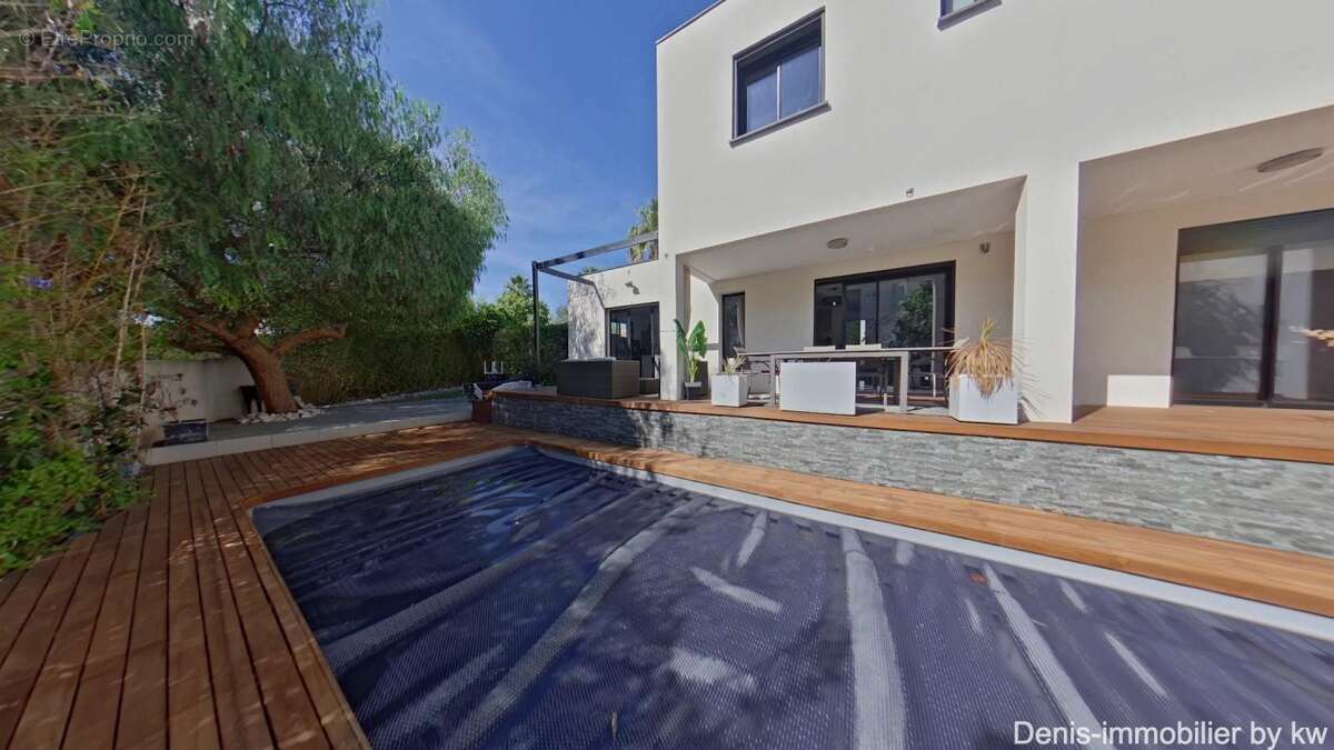 Maison à VILLENEUVE-DE-LA-RAHO