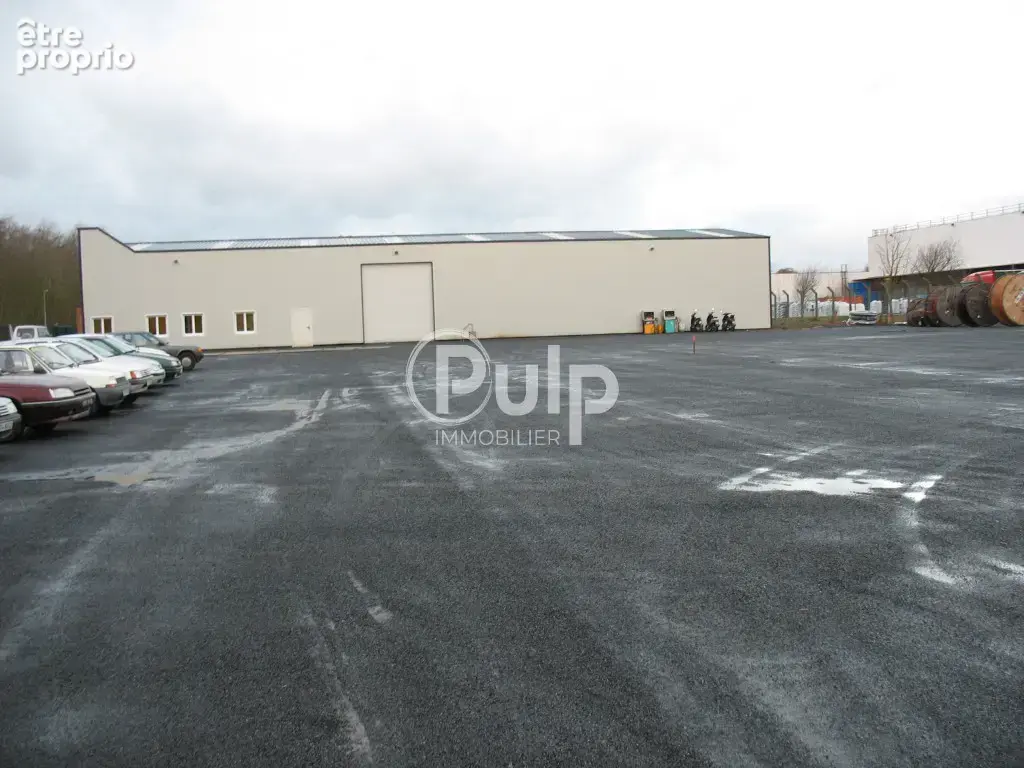 À VENDRE — Ensemble Immobilier Professionnel & Logistique sur 6 000 m² — Vimy (62) - photo 2