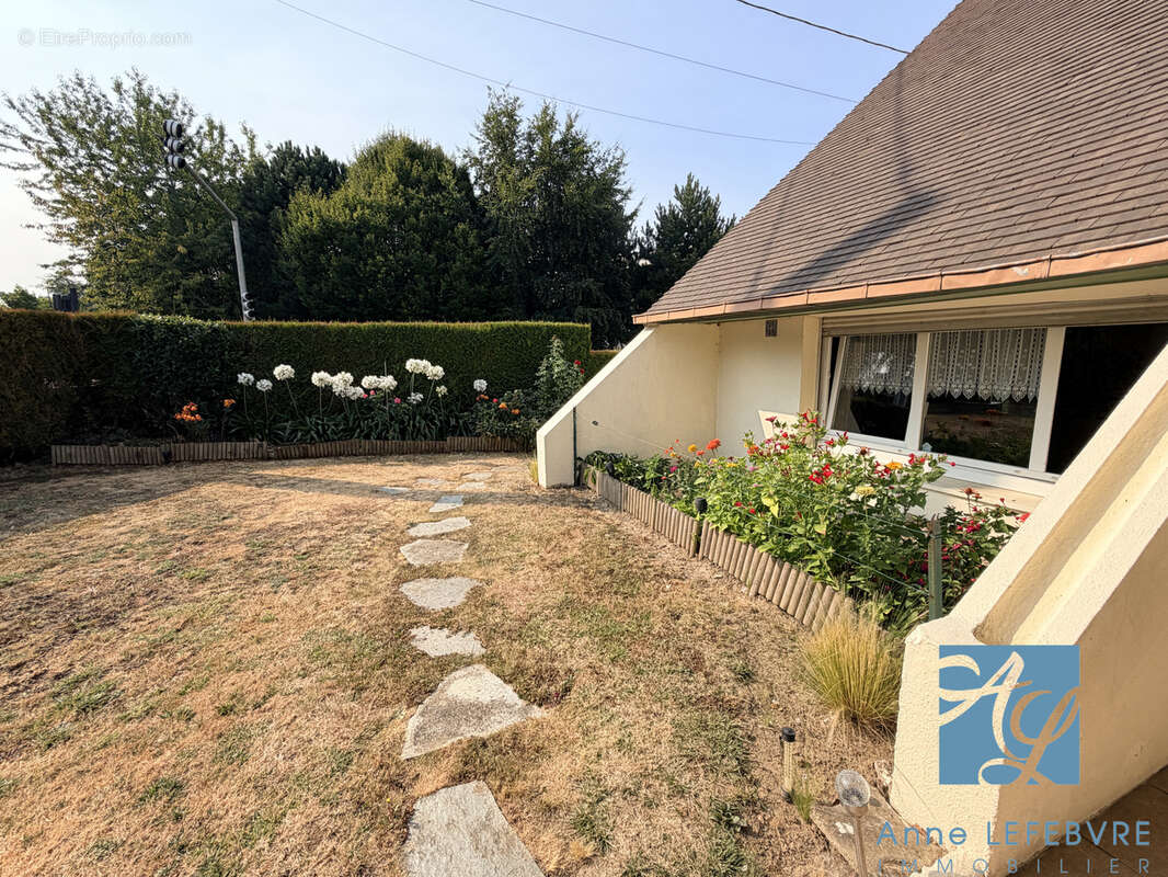 Exclusivité ! maison de 6 pièces avec garage et jardin - photo 23