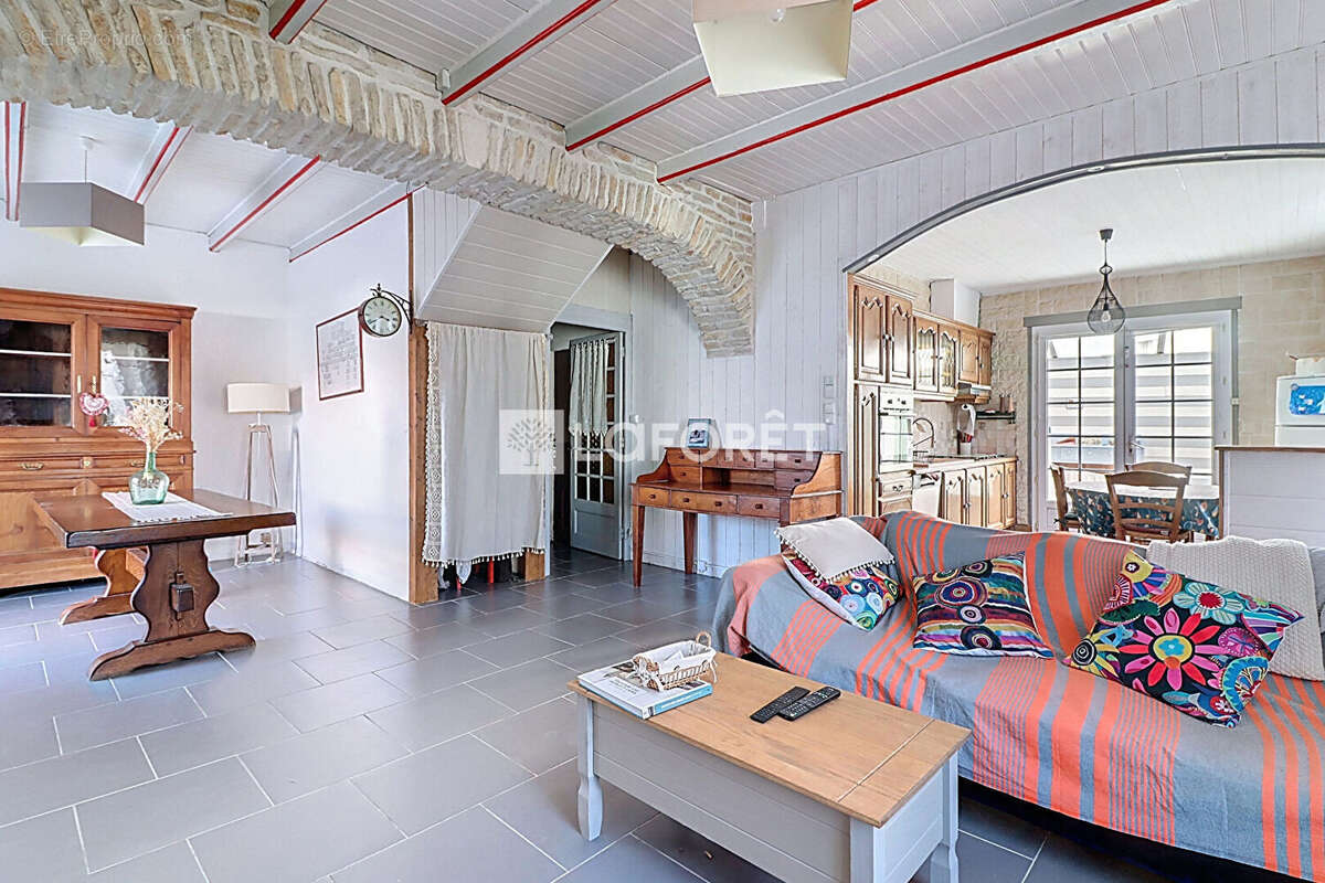 Maison à SAINT-CLEMENT-DES-BALEINES