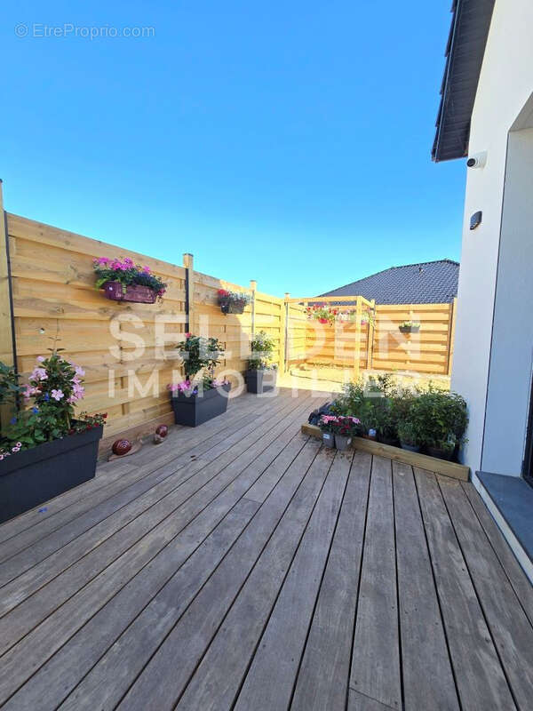 Magnifique maison T5 163m2 avec grand garage et jardin - photo 12