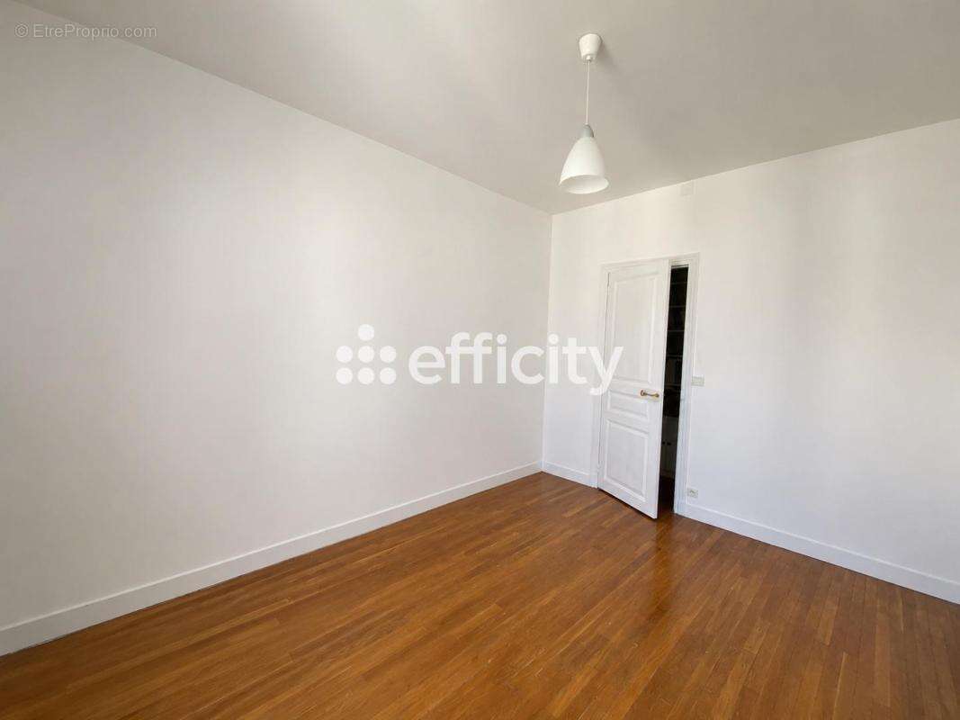 Appartement à LE RAINCY