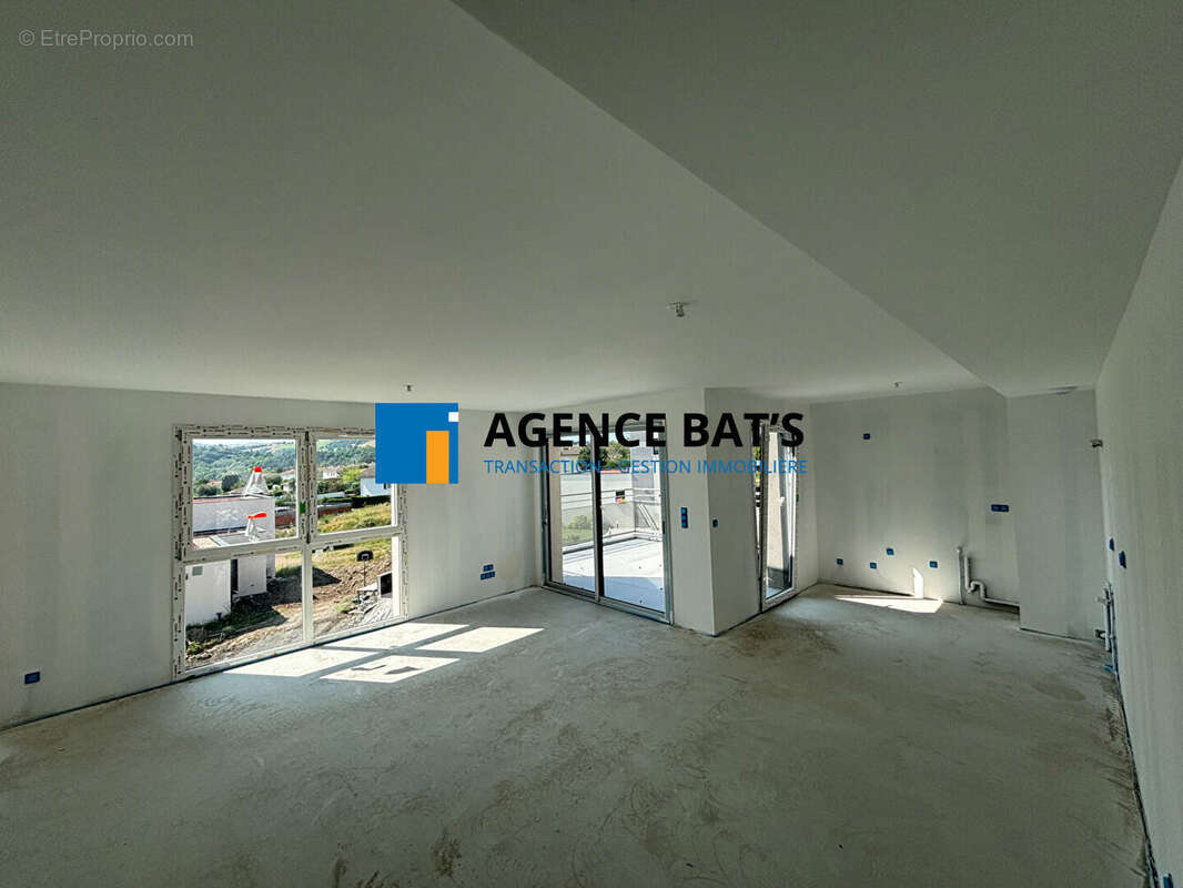 Photo 6 - Appartement à SAINT-GENEST-LERPT