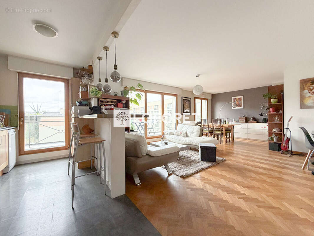 Appartement à MONTROUGE