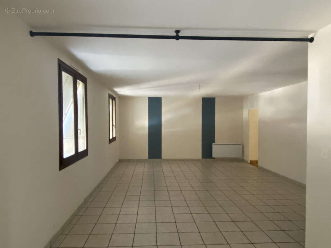 Appartement à SAINT-SORNIN-LAVOLPS