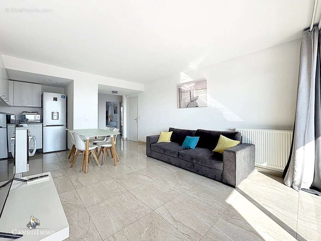 Appartement à MANDELIEU-LA-NAPOULE