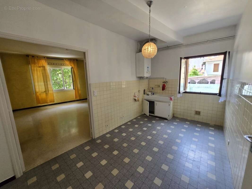 NICE LA MADELEINE – Grand F1 de 40,80 m² avec cave – Parking en option - photo 2