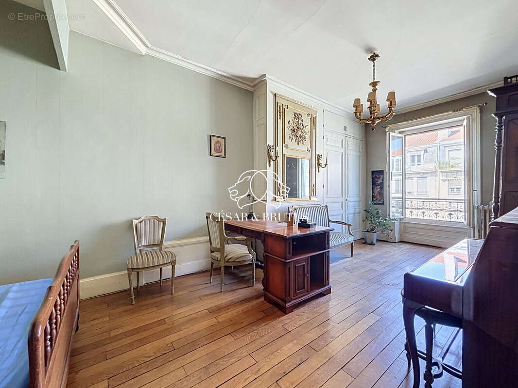 Appartement 89 m² à Lyon-7e  - photo 4
