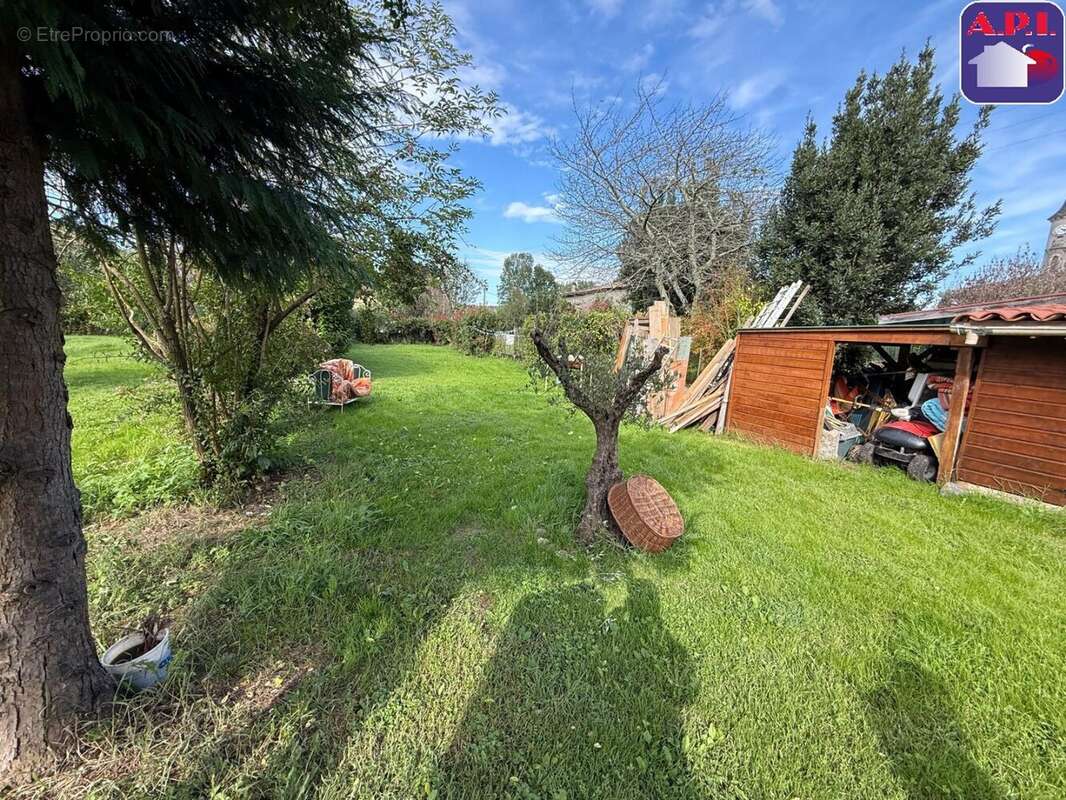 Maison à PRAT-BONREPAUX