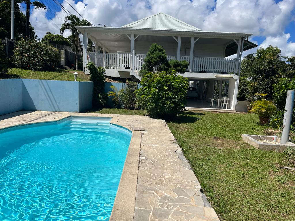 Maison à SAINT-JOSEPH