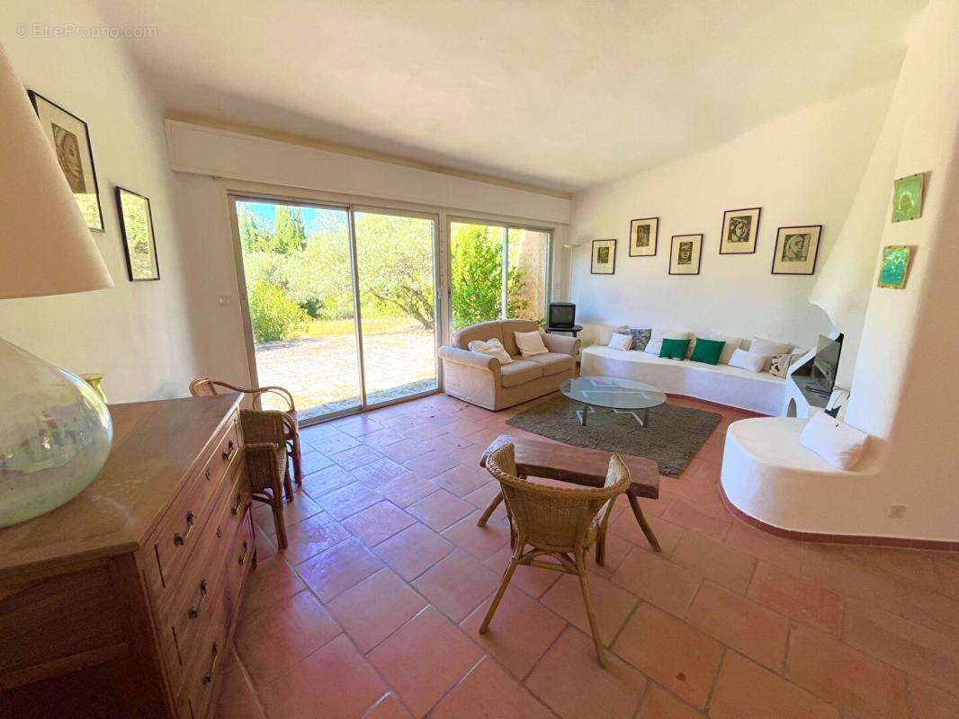 Magnifique propriété sur Aups - 293m² - photo 7