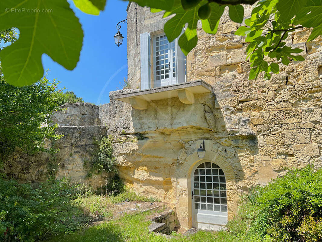 Maison à SAINT-EMILION