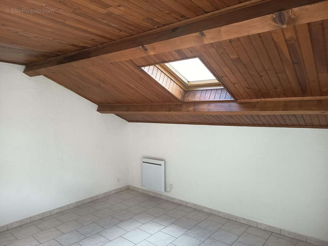 Maison à PONT-DE-LABEAUME