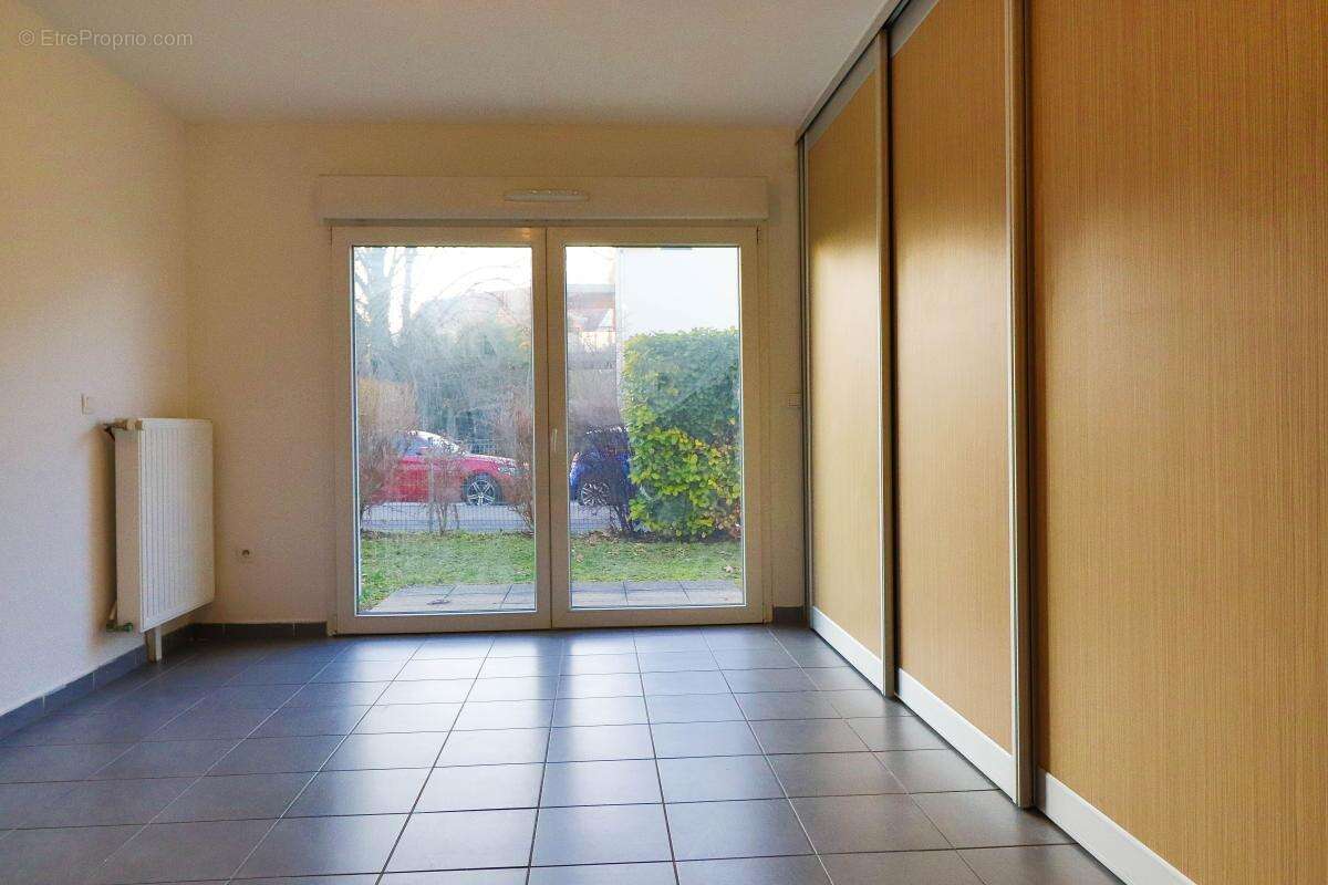 Appartement de 2 pièces avec terrasse privative de 4 m² sur jardin commun - photo 9