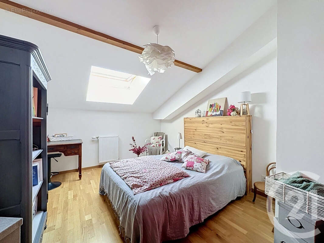 Appartement 70 m² à Saint-Symphorien-D'ozon  - photo 9