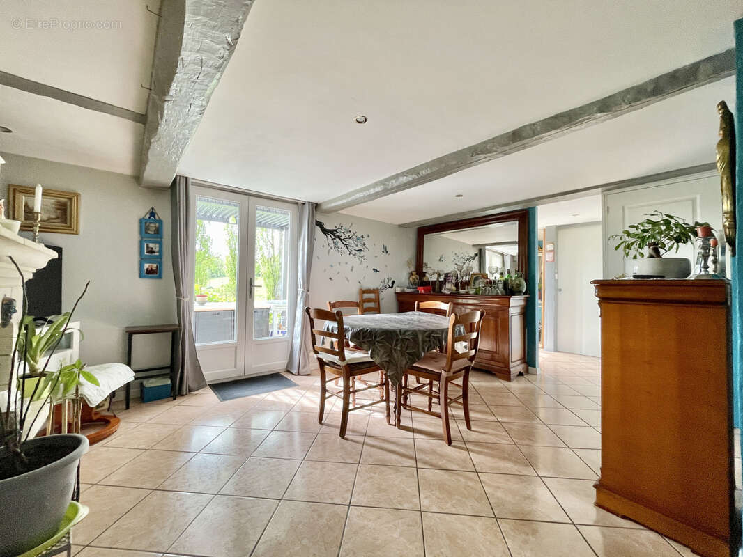 Maison à BEAUFOUR-DRUVAL