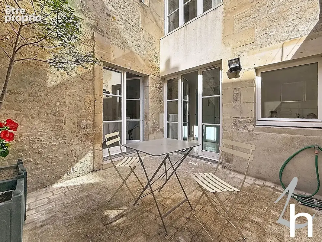 Maison ancienne - 5 chambres - bureau - cour - terrasse -  rare sur le marche - photo 2