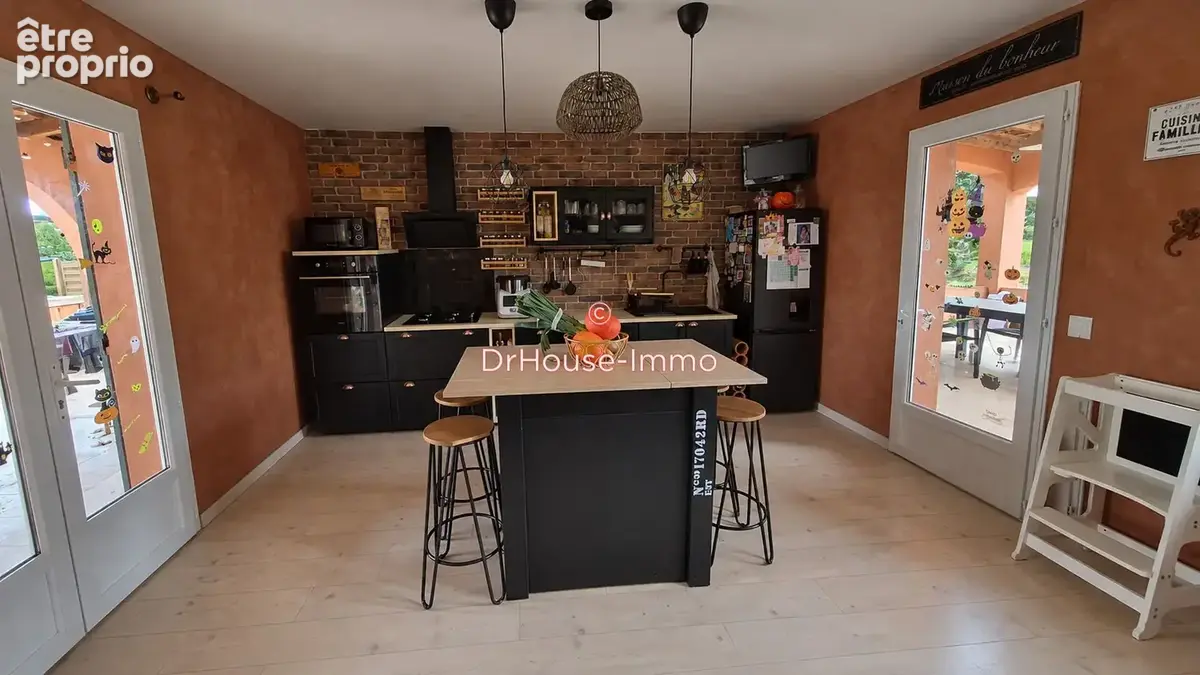 Maison 6 pièces 153 m² à vendre à Le Luc (83340) - photo 4