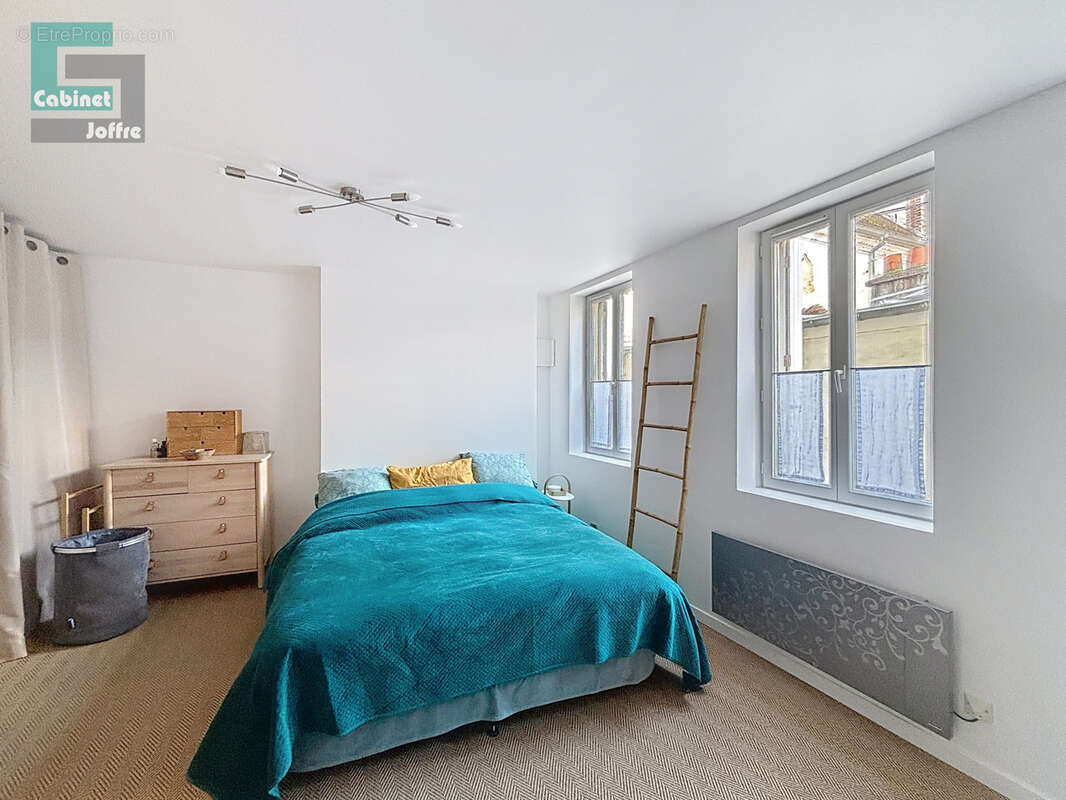 Appartement à FONTAINEBLEAU