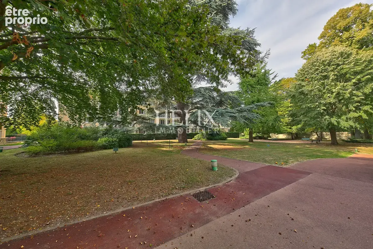 Appartement 91,10 M² ascenseur Saint-Germain-en-Laye  8' minutes RER A, 3ème chambre possible - photo 17
