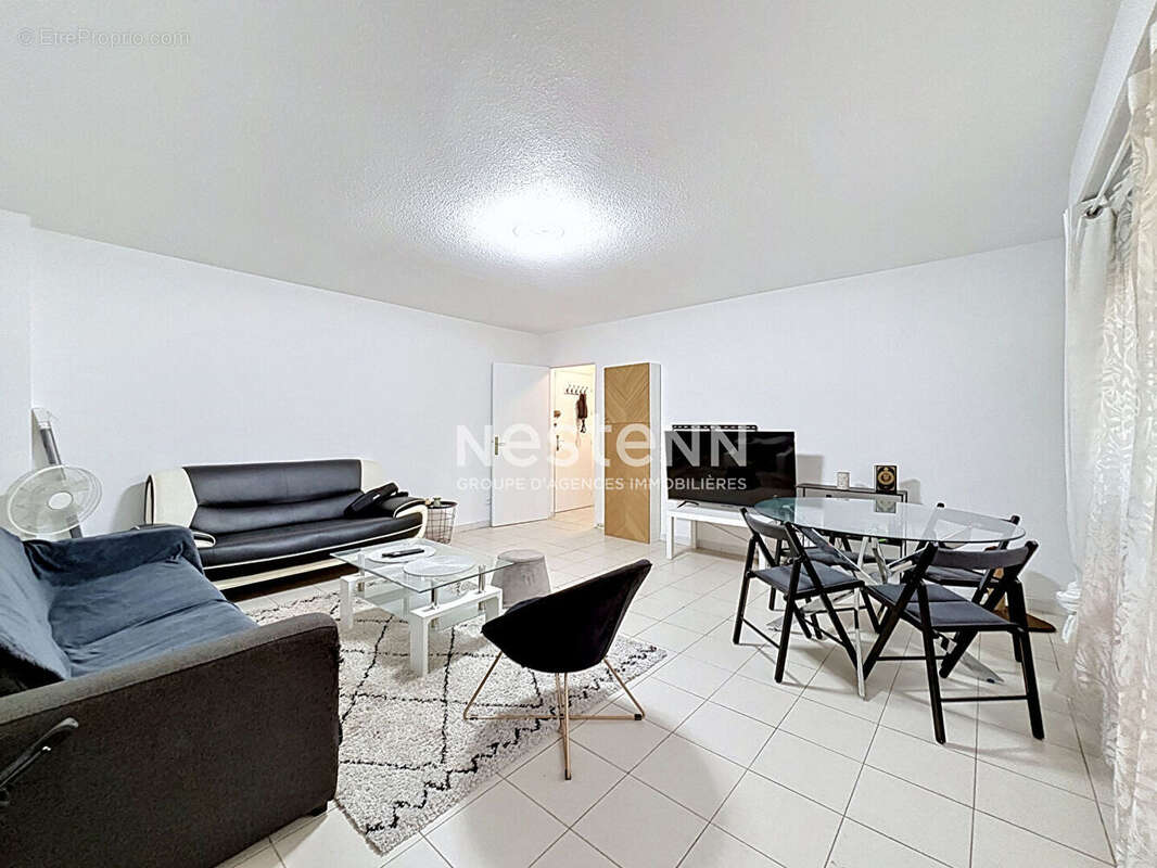 Appartement à VALLAURIS