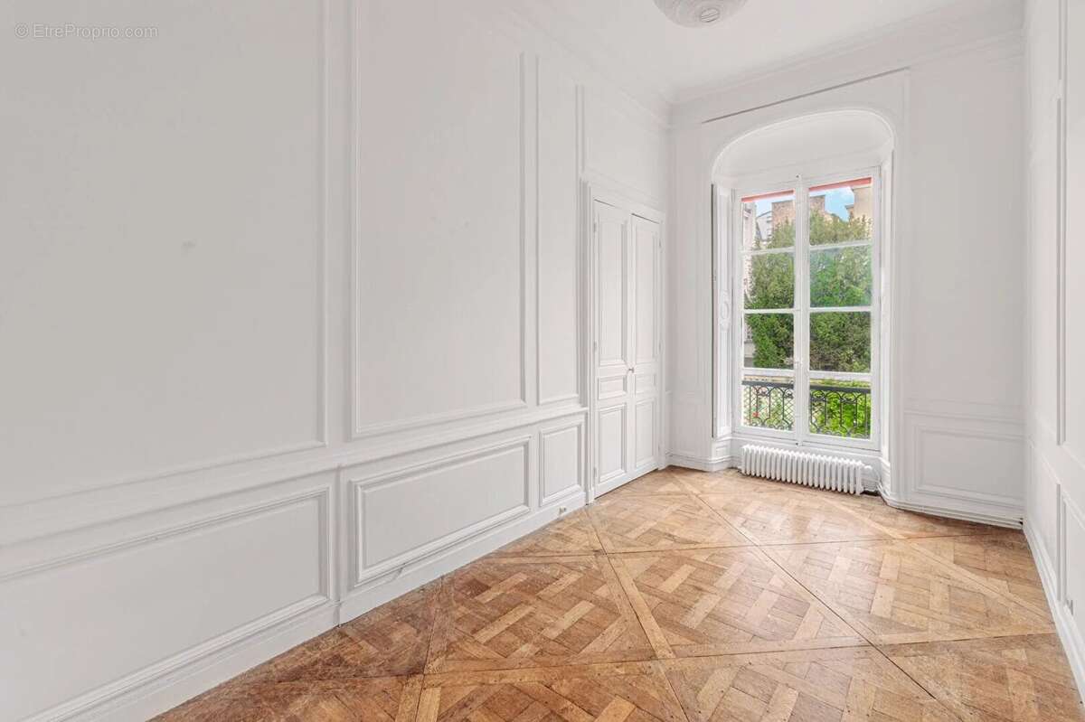 Appartement 131 m² à Paris-7e  - photo 6
