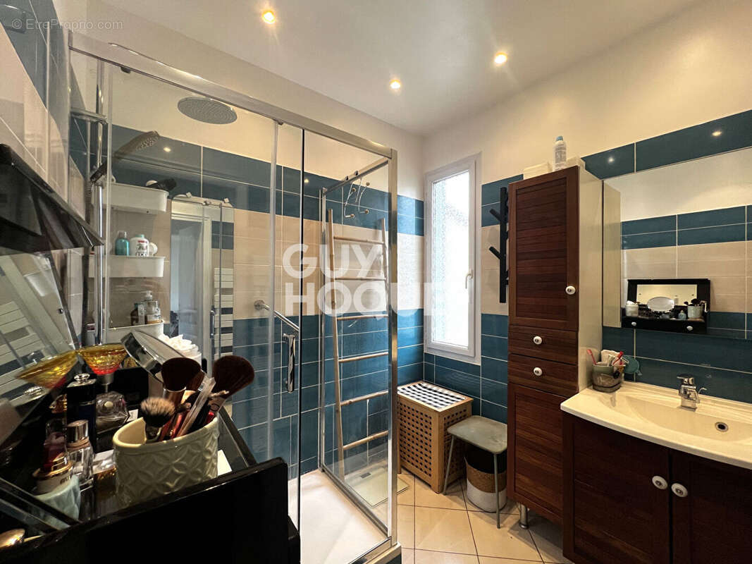 Maison à CHAMPS-SUR-MARNE